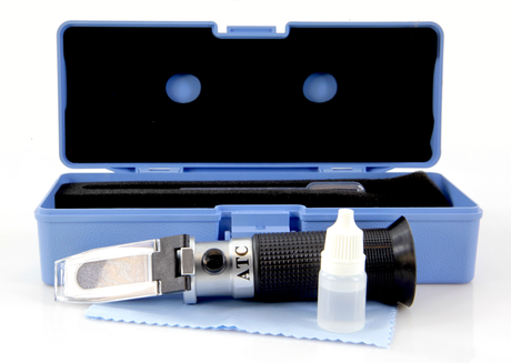 Bug Farmer™ ATC Honey Refractometer – Your Must-Have Tool for Perfect Honey Every Time!