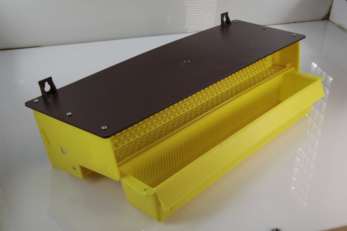 Bug Farmer™ External Hive Mount Plastic Pollen Trap: